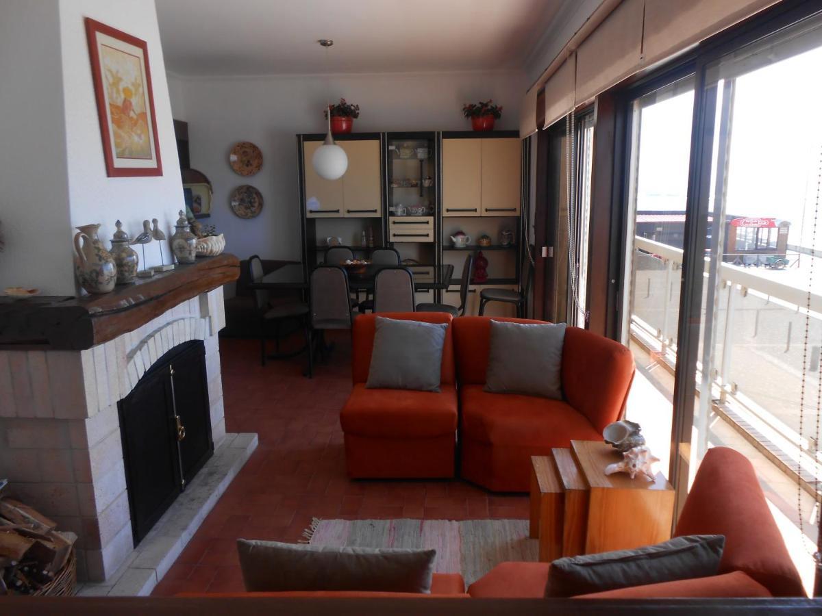 Casa Na Praia Do Mindelo Eksteriør billede